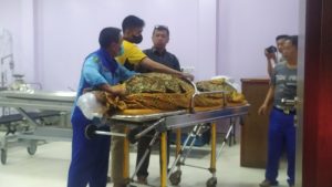 Ket : Jenazah korban setelah dilakukan otopsi tim forensik RS. Bhayangkara Indramayu. Foto : Warji